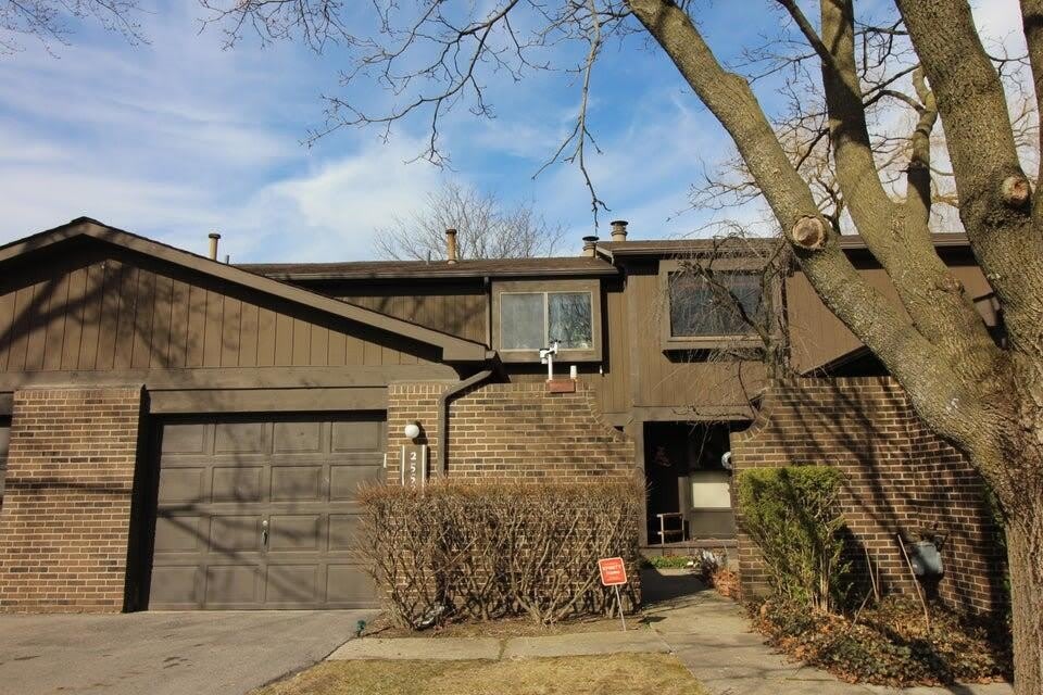 2553 Meade Court