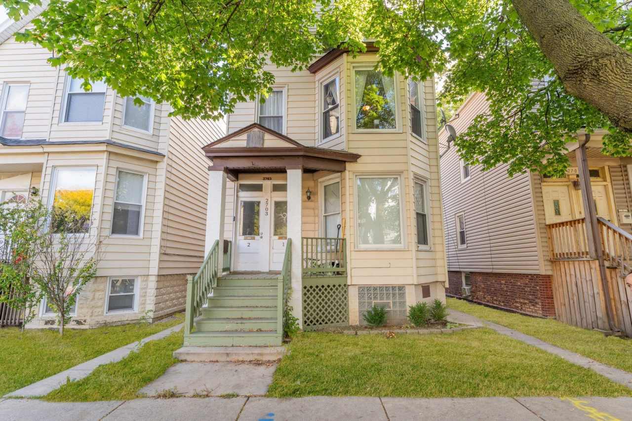 2703 N Ridgeway Avenue