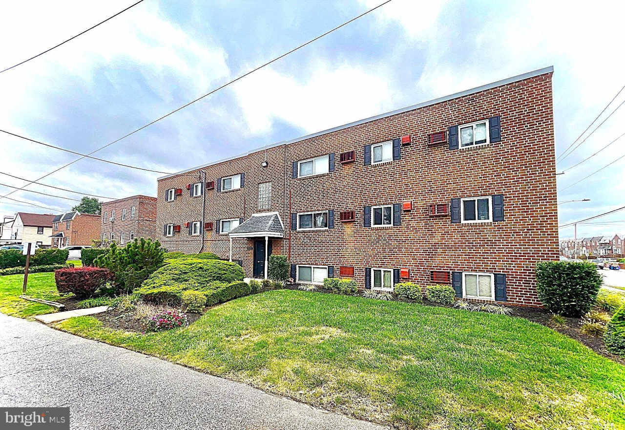 4411 SHEFFIELD Avenue unit: 11