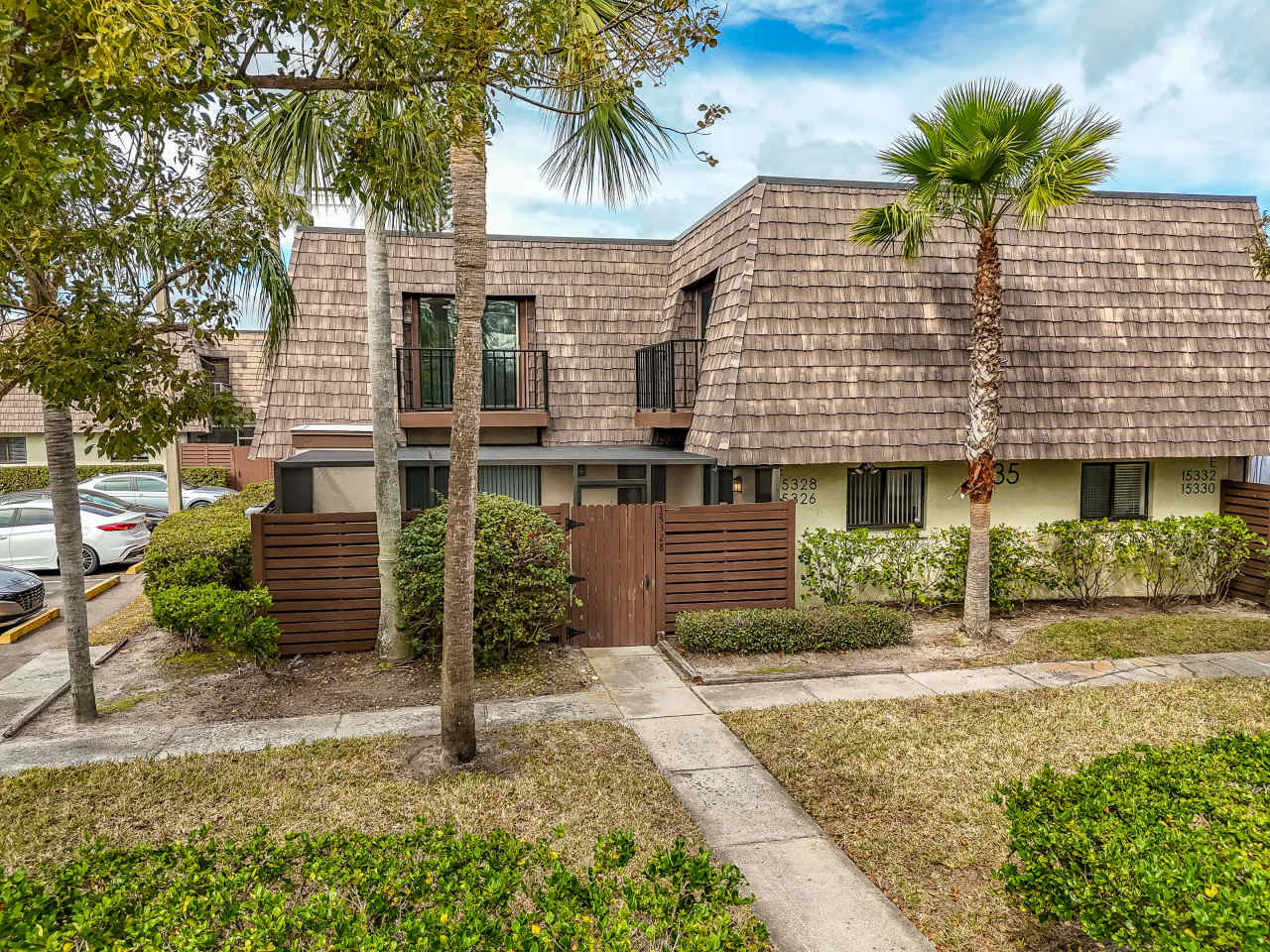 15328 E Pond Woods Dr