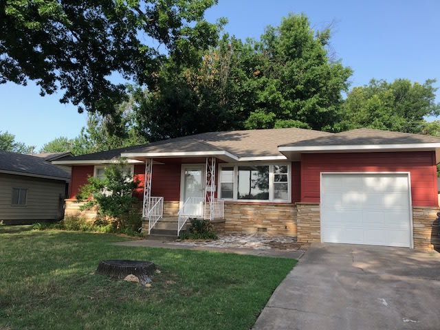 Wonderful Updates in this Midtown Charmer! 3 bed 1 bath, GREAT Kitchen!