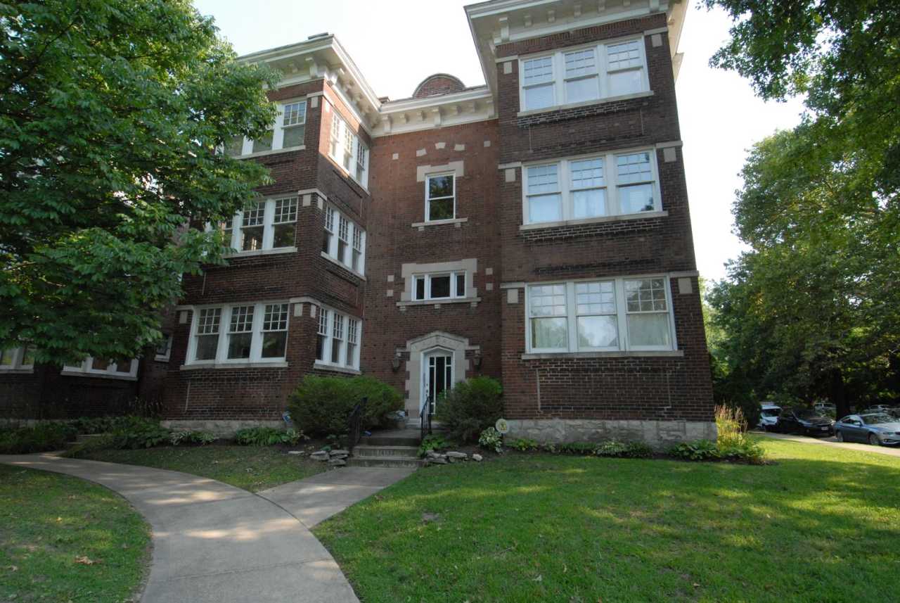 Condo on Lafayette Ave in St Louis City