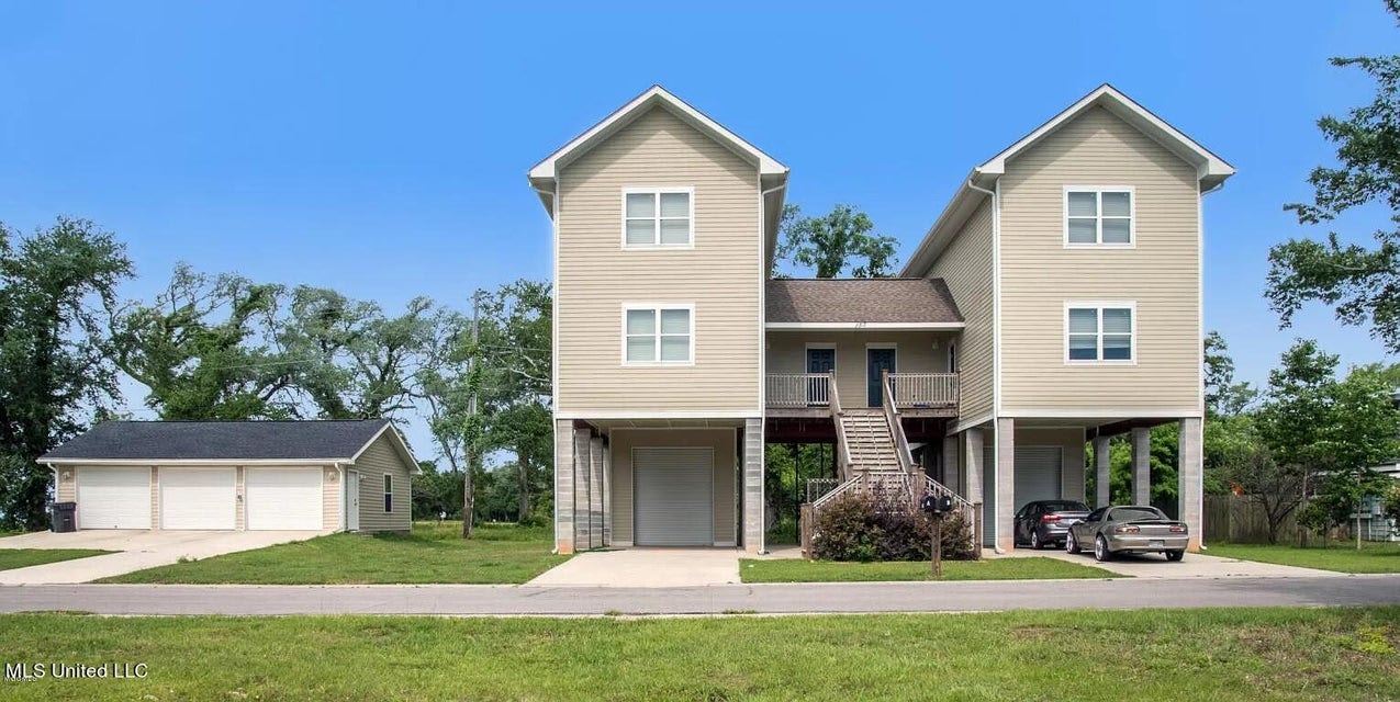 153 Markham Drive - B