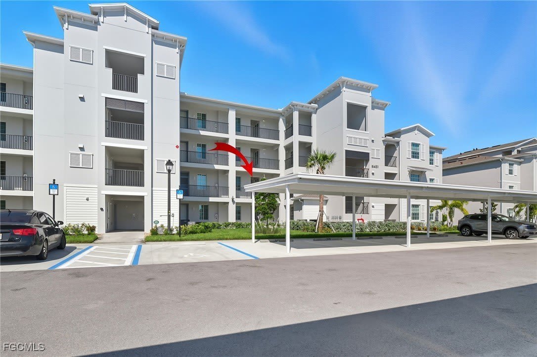 18451 Copperhead Ct N unit: 526