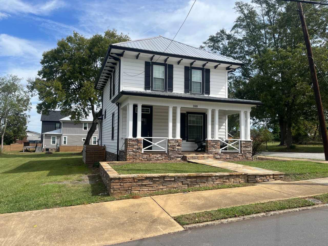 Gorgeous Brand New 3/2 Move In Ready Now!