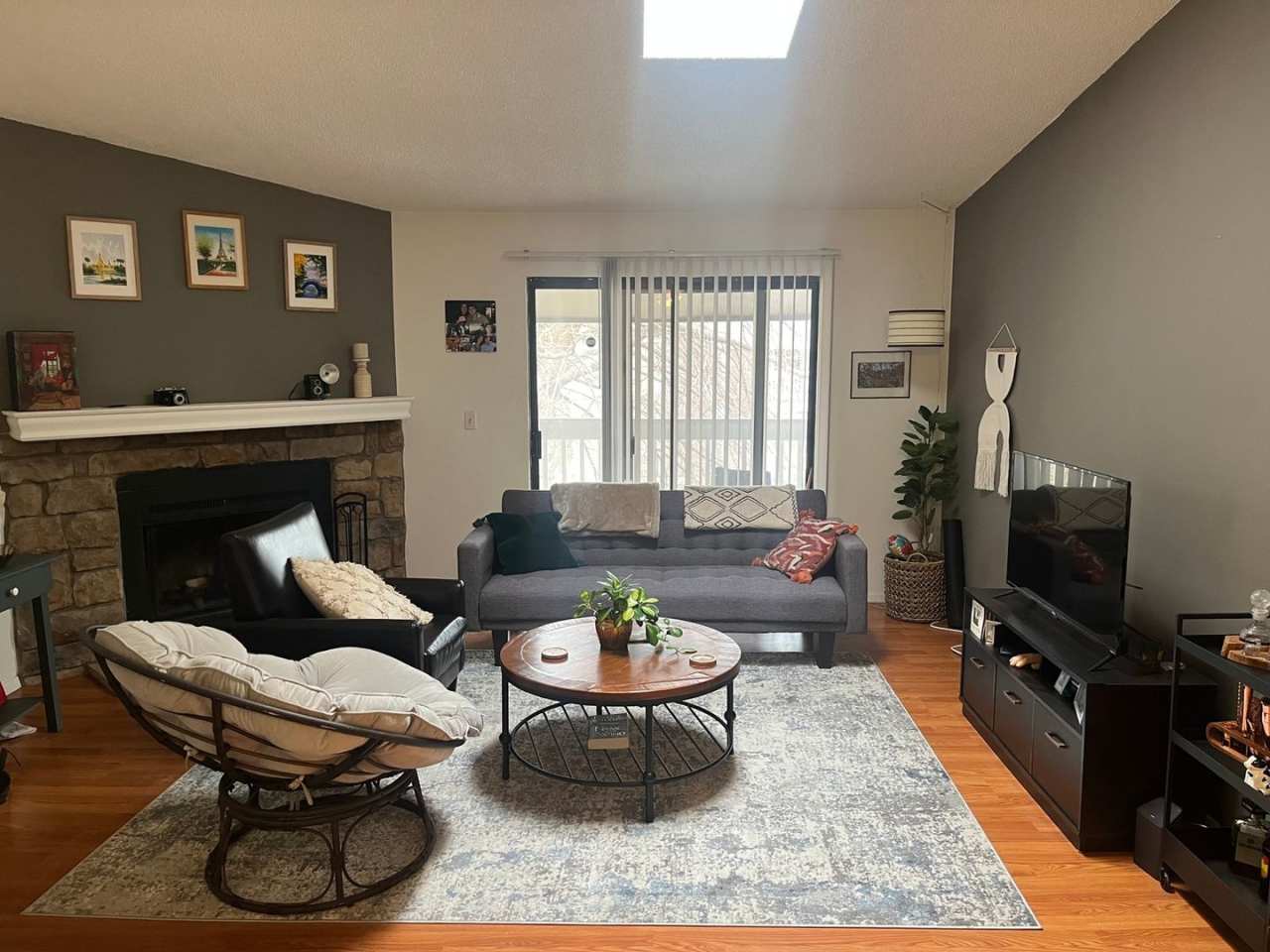 Charming 3BR Condo in Aurora