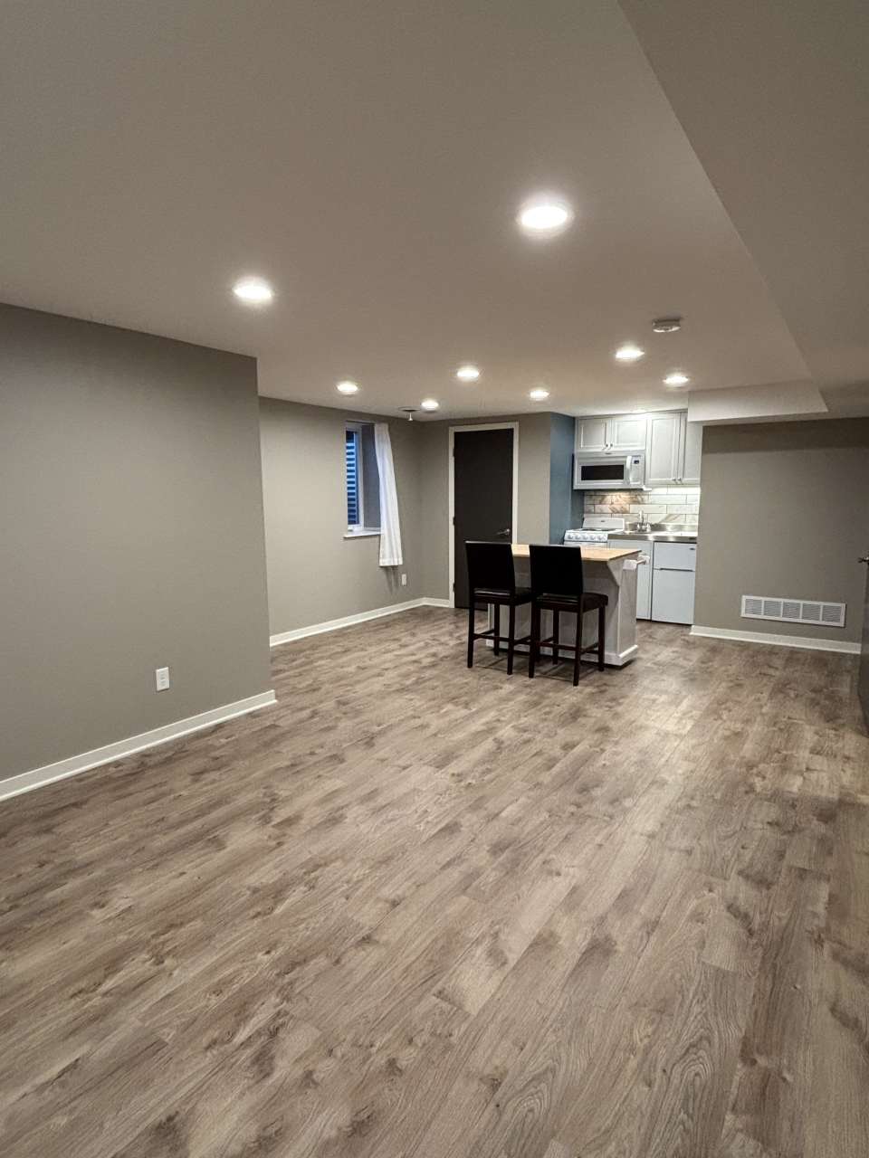 403 Grove Street South