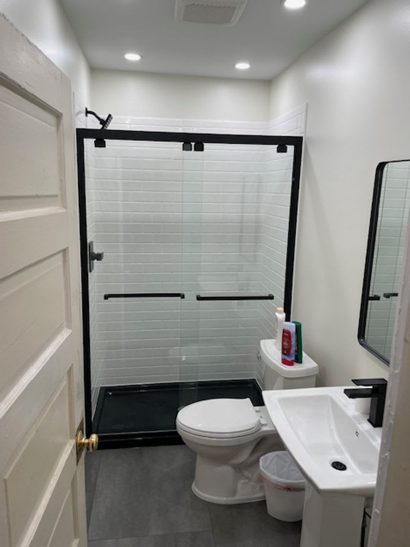 Central Campus - LARGE 4 Bedroom House with off-street parking