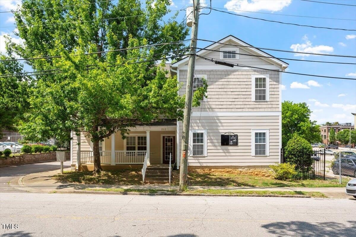 313 E Martin