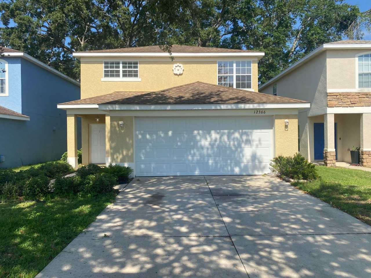 Beautiful, Family  Pet Friendly, 2 Story, Unfurnished, ANNUAL lease in Parkwood Estates