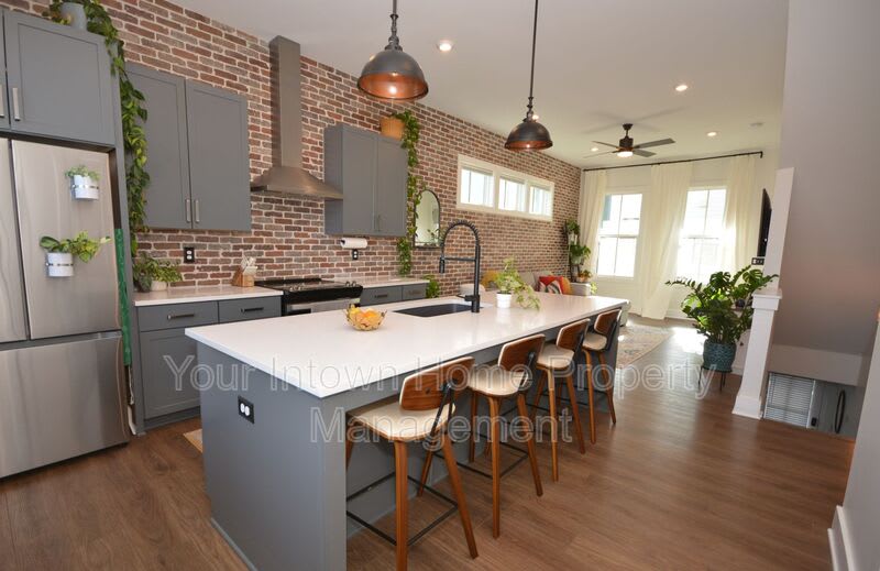 1264 Zucchini Cir SE