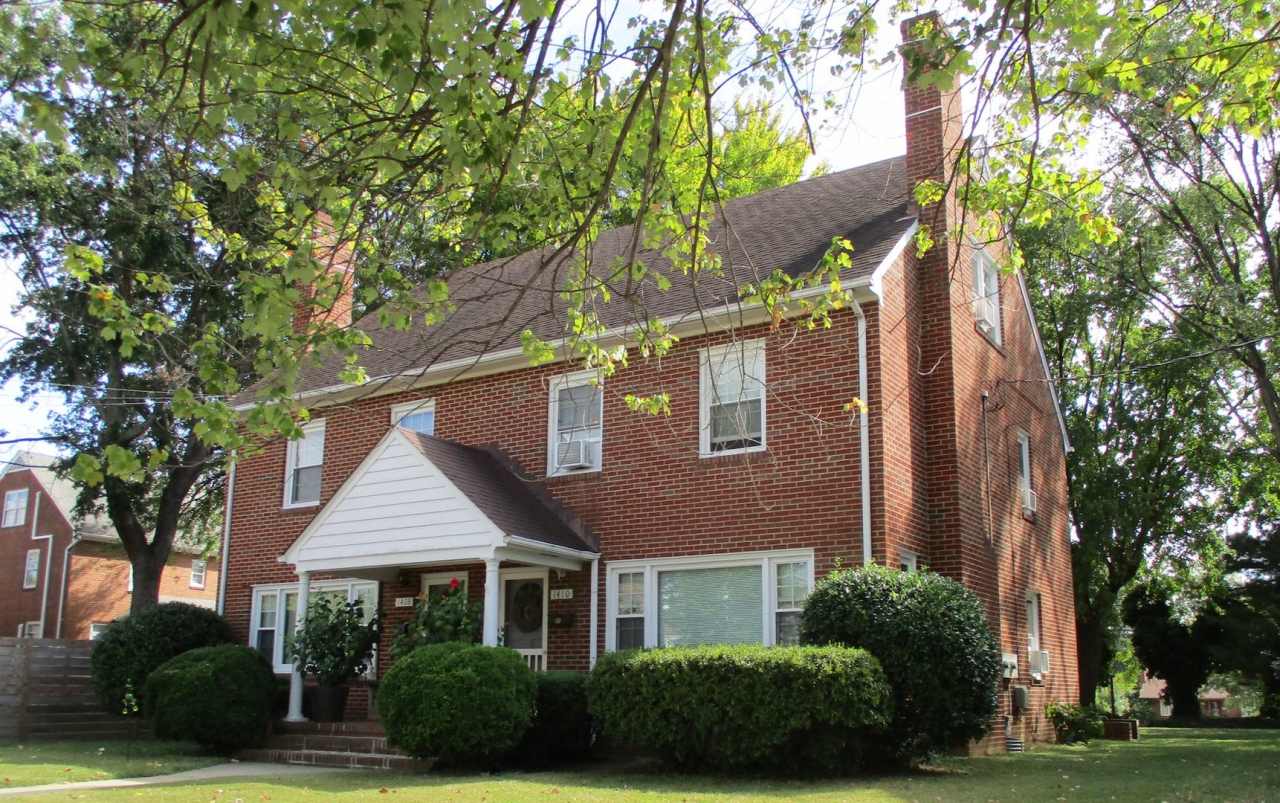 Spacious 3 Bed Duplex in Downtown Fredericksburg