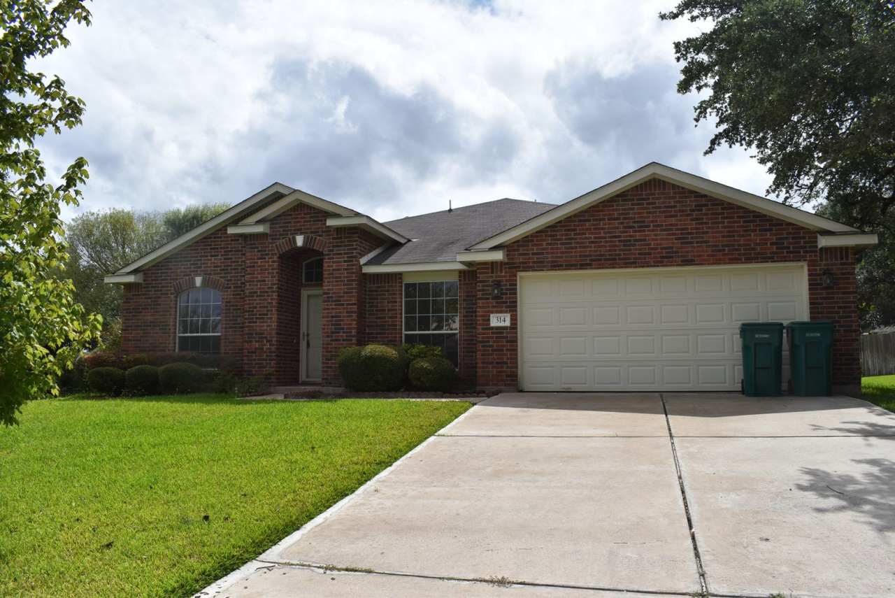 Gorgeous house in Skipcha Estates! HUMONGOUS!