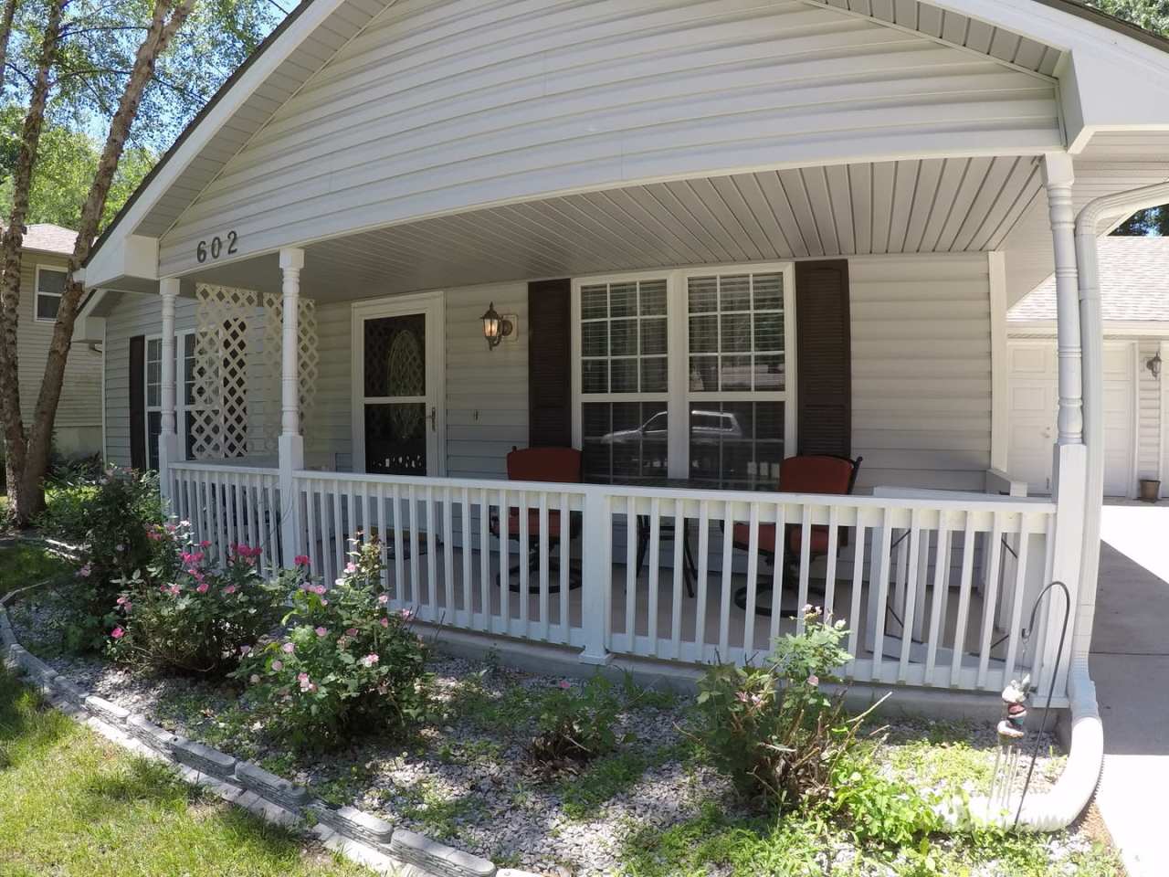 Cozy 3 Bedroom Ranch Home in Greenwood
