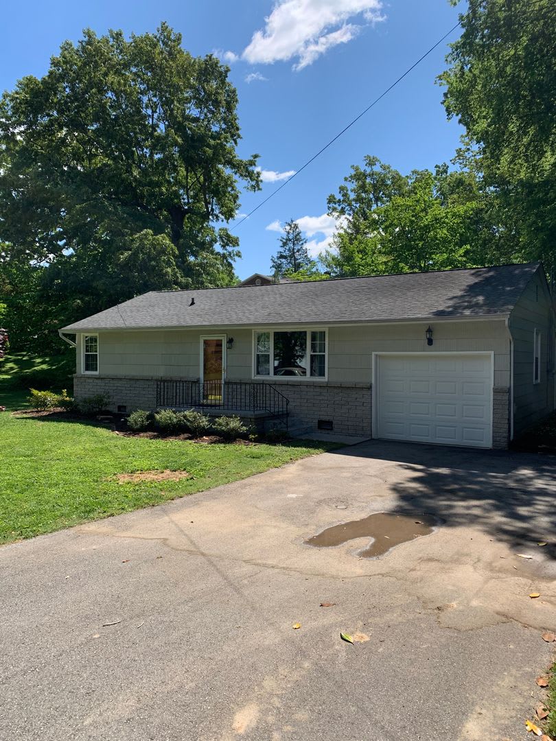 City of Maryville, 3 bedroom near parks and schools, lawn care included - Call Troy Adams at 865-233-6949