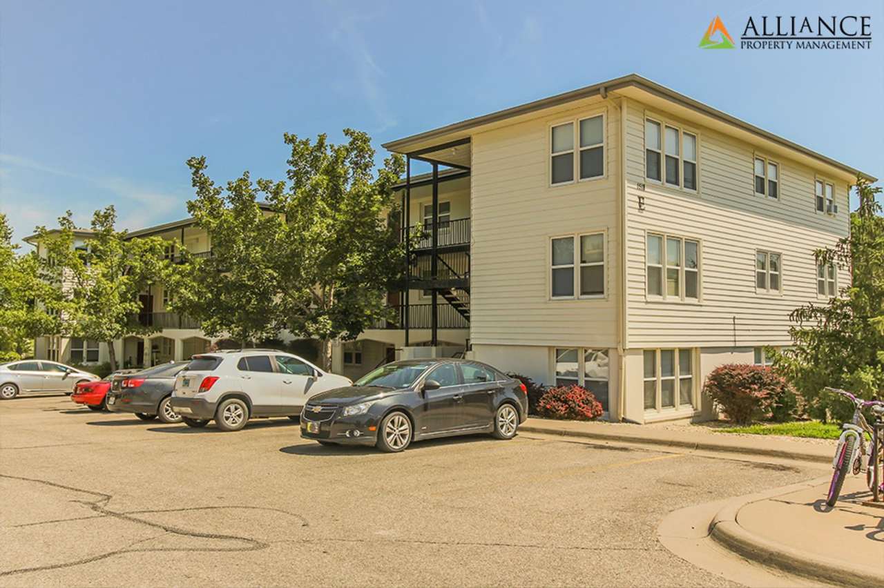 College Ave. 1518 E-5