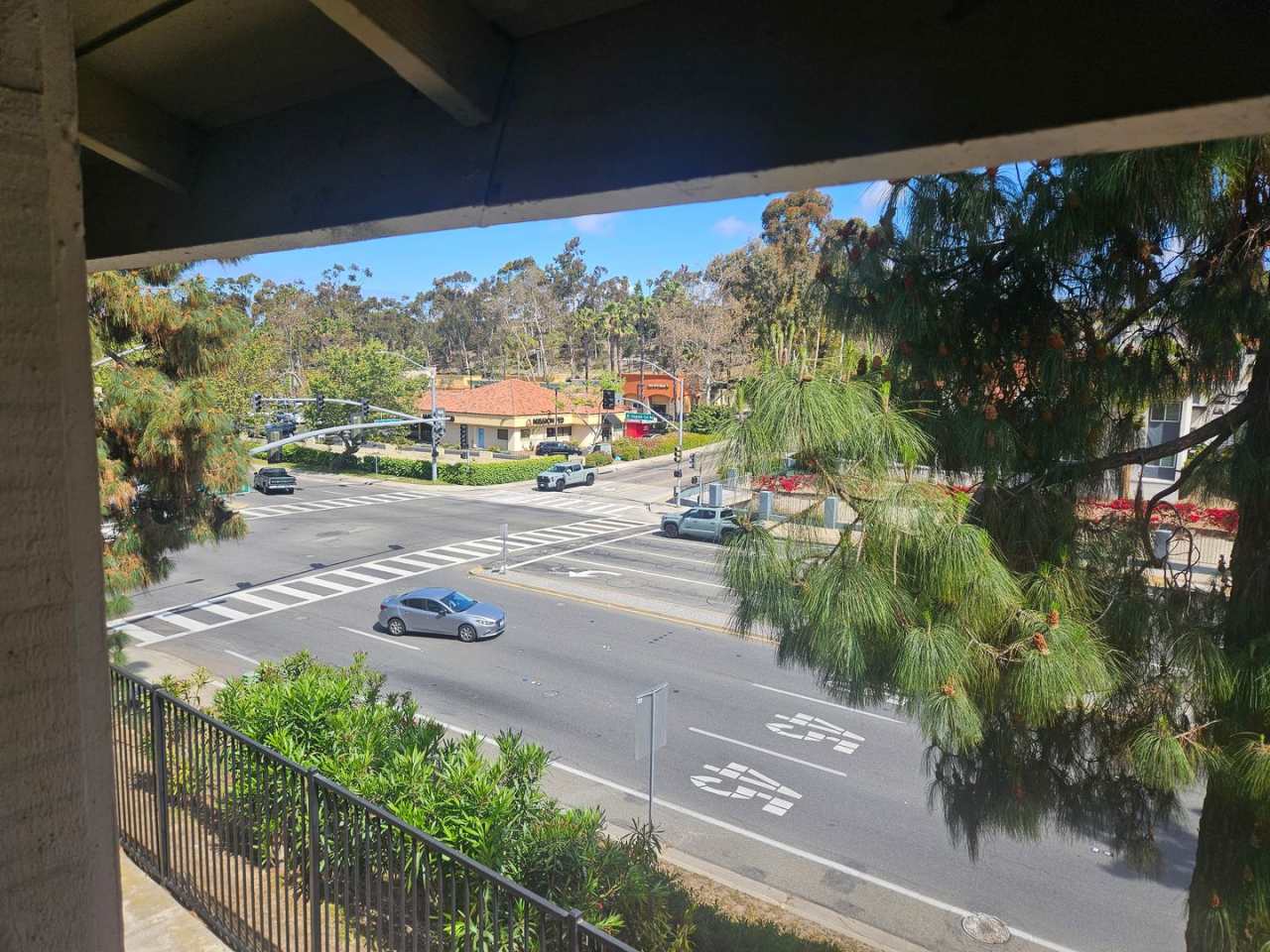 OPEN HOUSE MONDAY JULY 7TH 4-7PM