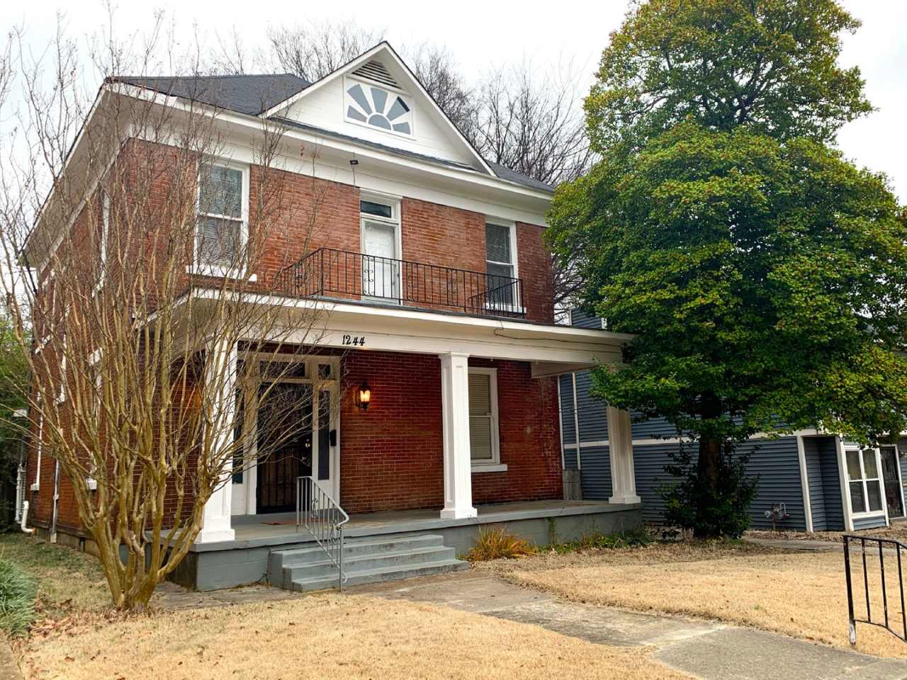 Gigantic Manor for Rent!