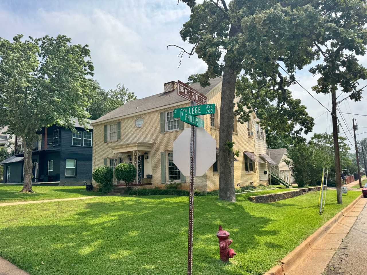 209 W. Phillips St. Apt A