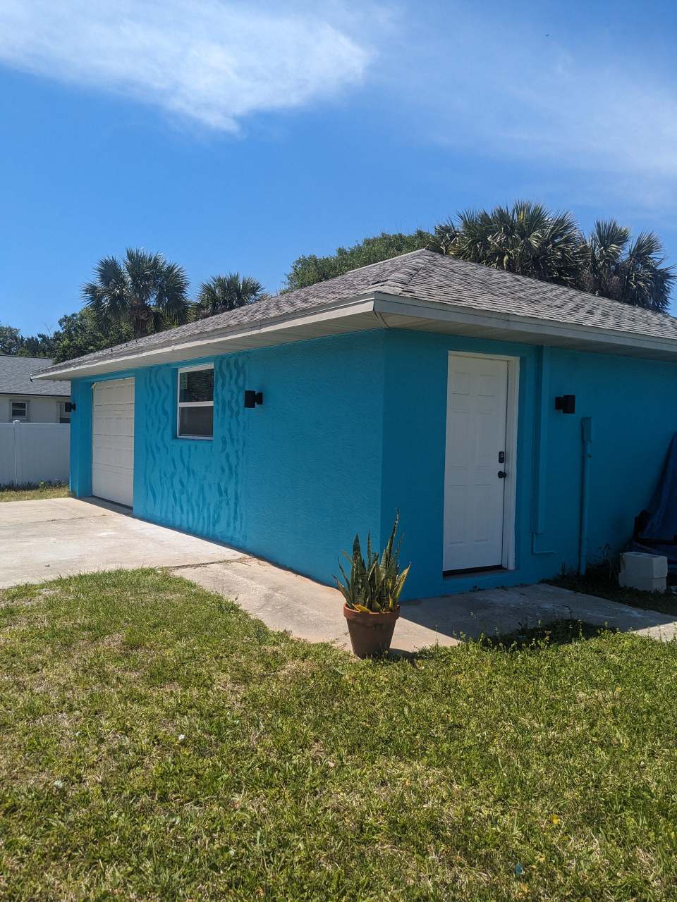 2328 South Daytona Avenue - 2