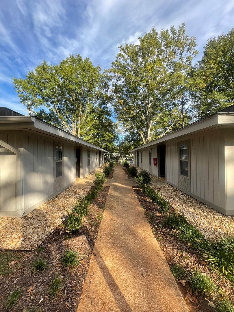 1400 Gorman Street ~ Remodeled 1 Bedroom Apartment Near NCSU ~ Water Included!