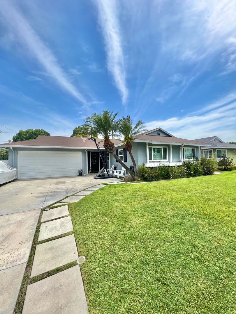 Spacious Remodeled Home Near El Dorado Park