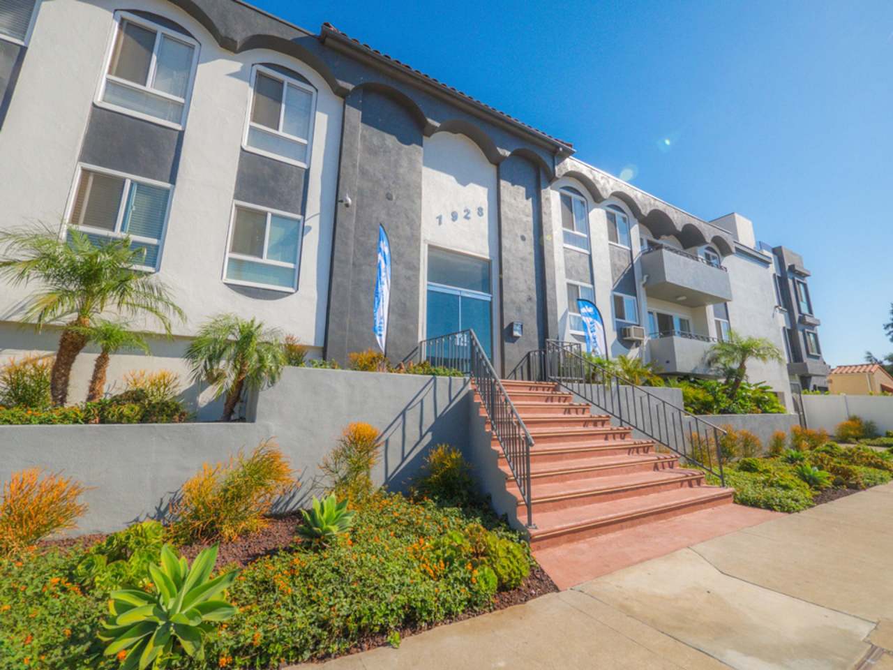 1928 Chariton Street