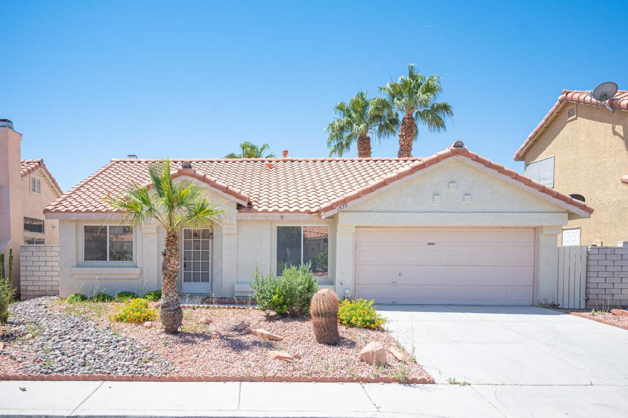 1575 GATEPOST AVENUE