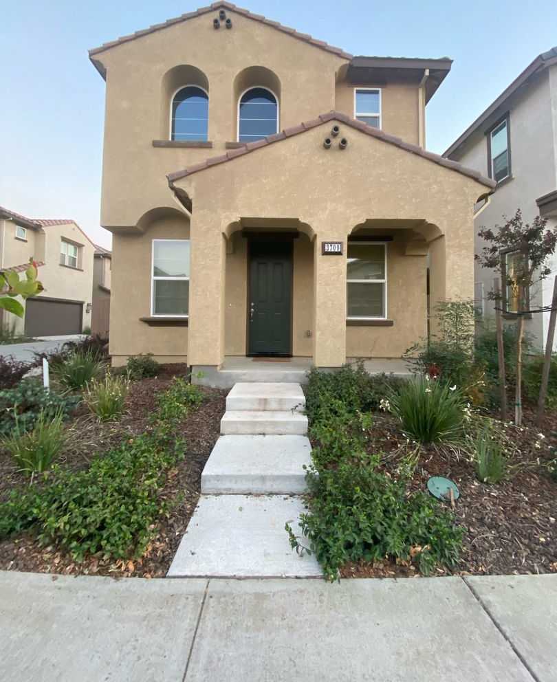 4 Bedroom 2.5 bath Available now