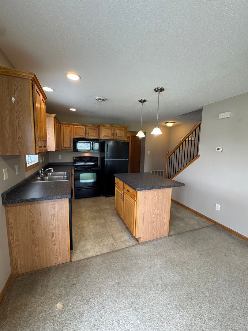 Townhome SW Rochester Mn 2 bedroom 2 bath private patio 1 car attached garage! There is No Monthly Pet Fee.