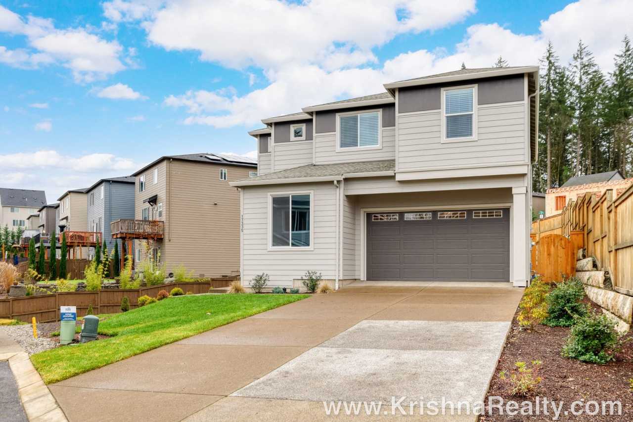 Beautiful Newer 5 BD* 3 BA* Home in the Abbey Woods Terrace Community **Bed  Bath On Main Level!** Highly Desirable Bethany Area