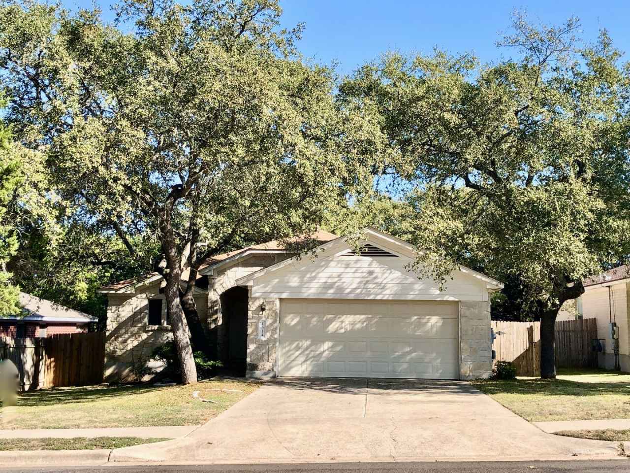 Carriage Hills Gem in the Oaks