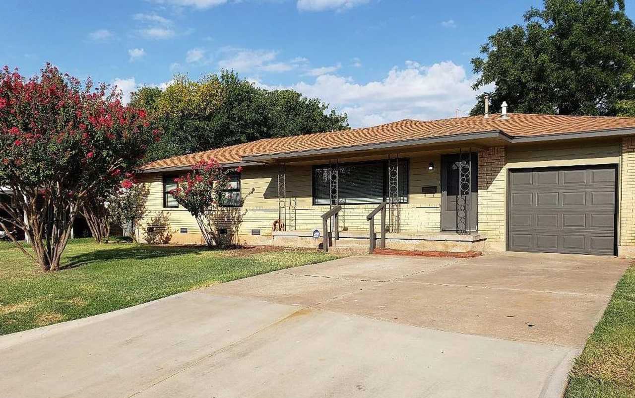 3829 NW Ferris- AVAILABLE NOW!