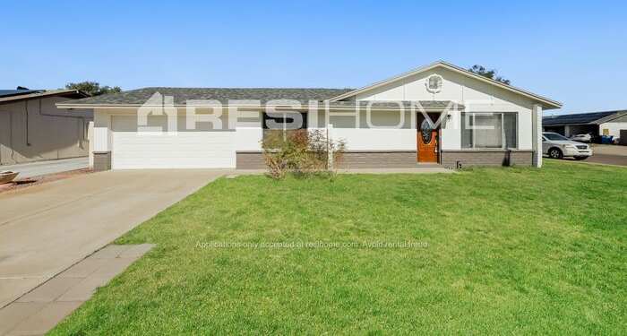 1522 West Behrend Drive