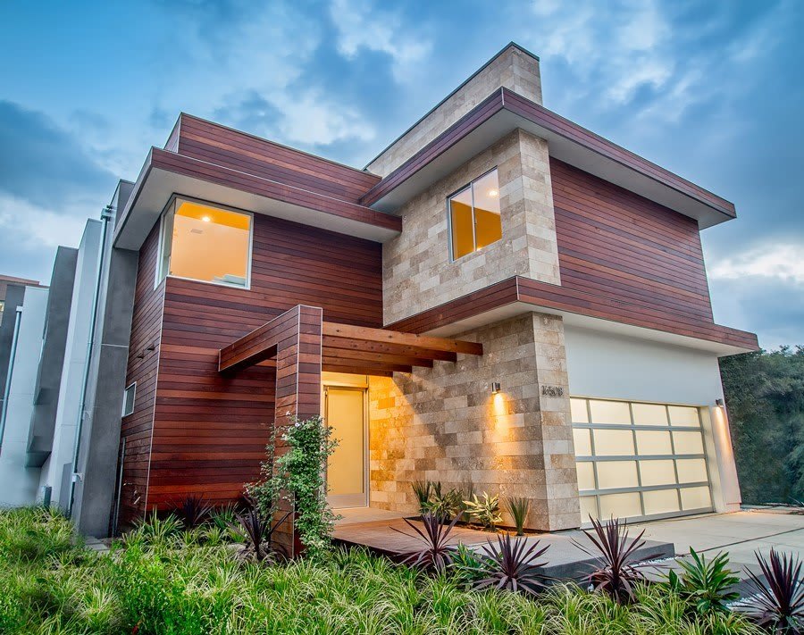 16500 Moorpark Street