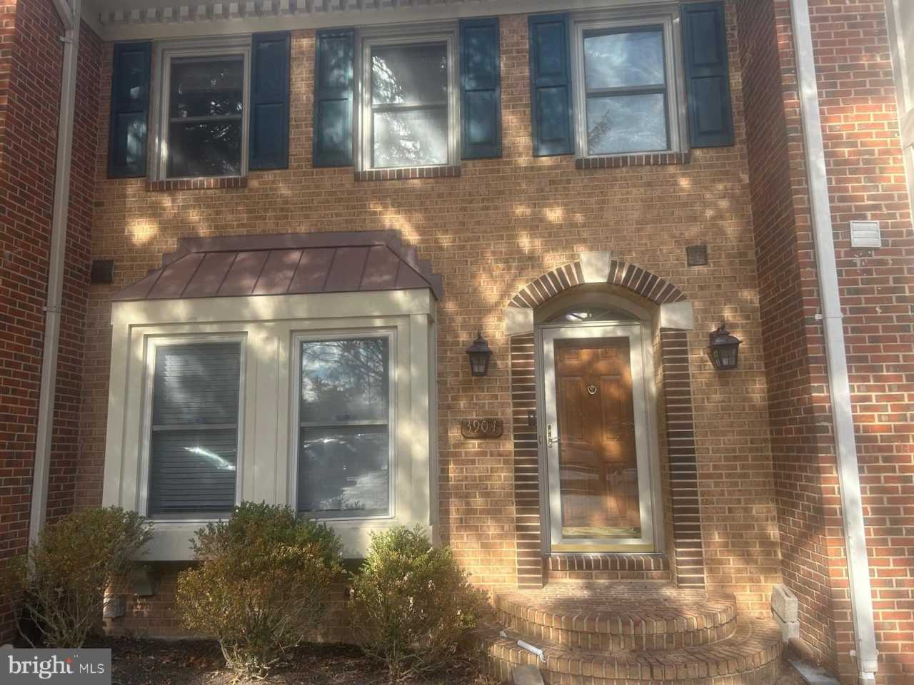 3904 GREEN LOOK Court