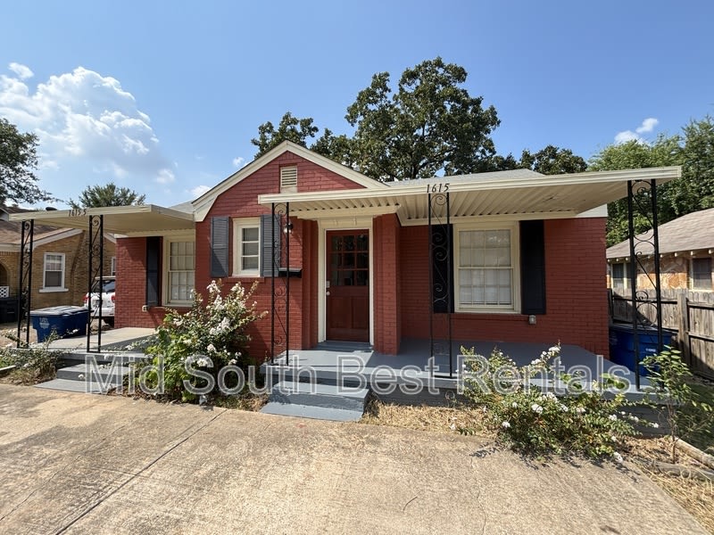 1615 Gum St