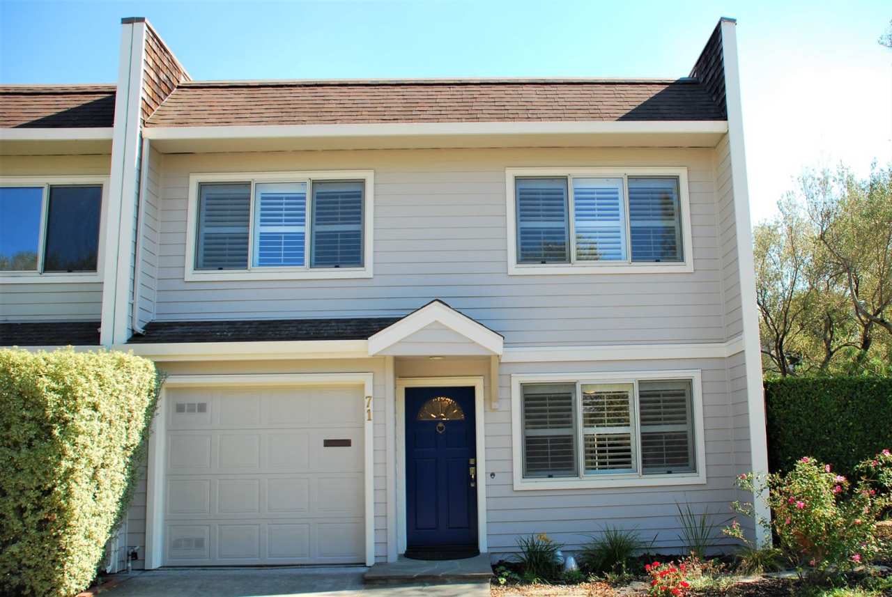 Corner Unit Townhome in Corte Madera For Rent!