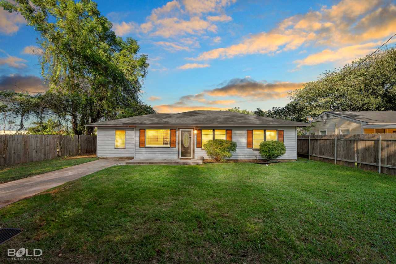 Check Out this Charming 3 bed 1 bath in Bossier