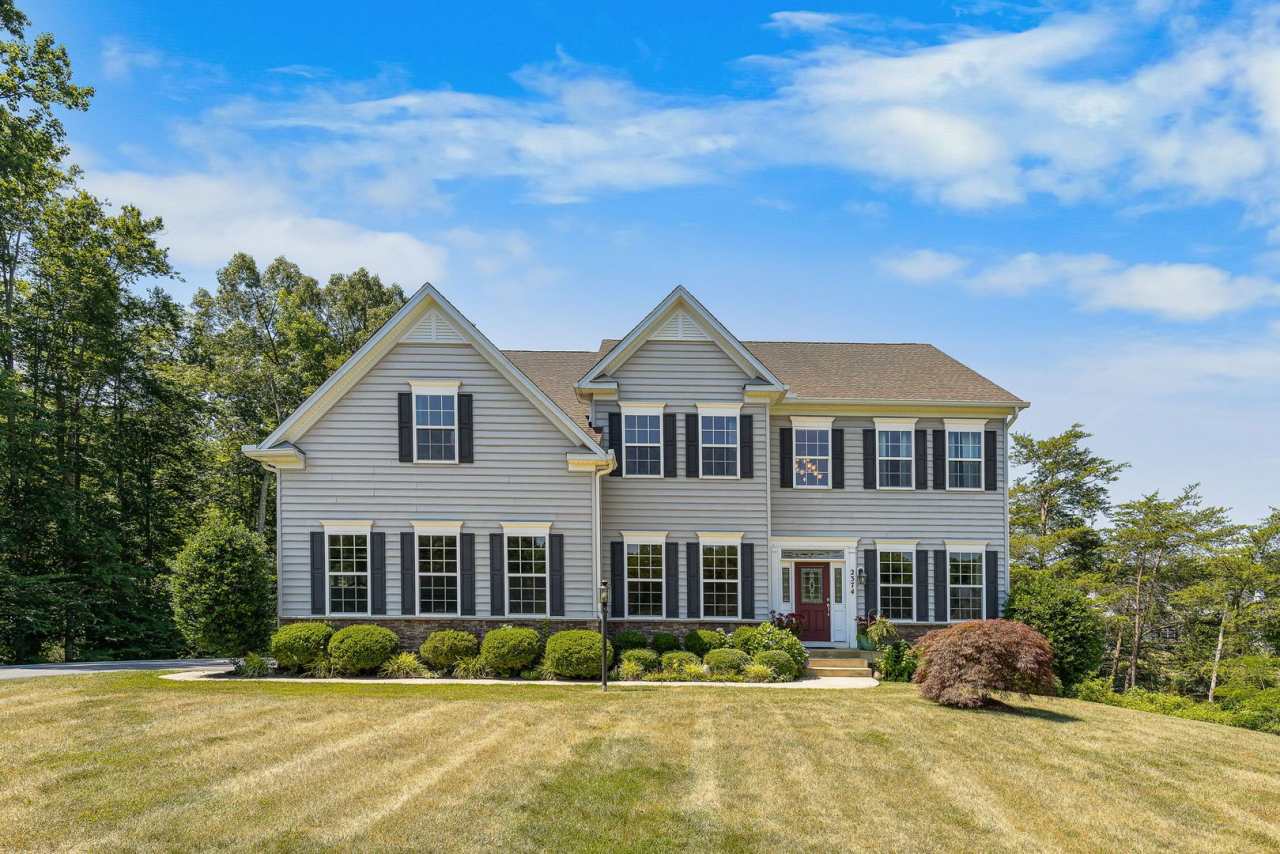 CHARMING ESTATE HOME - STAFFORD - MINUTES TO QUANTICO