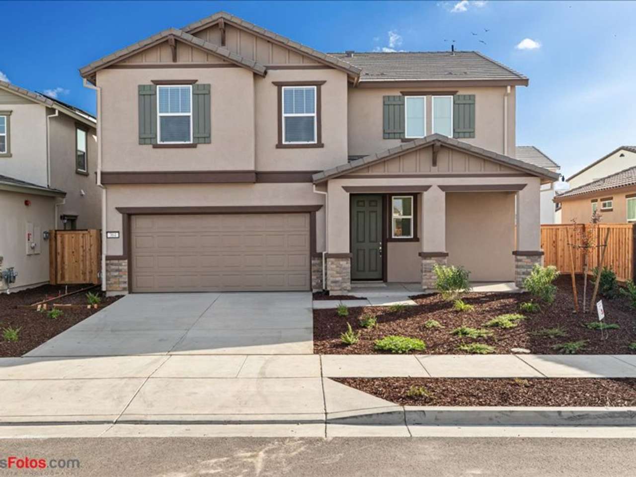 **** MOVE IN SPECIAL- 1/2 OFF FIRST MONTH RENT ****