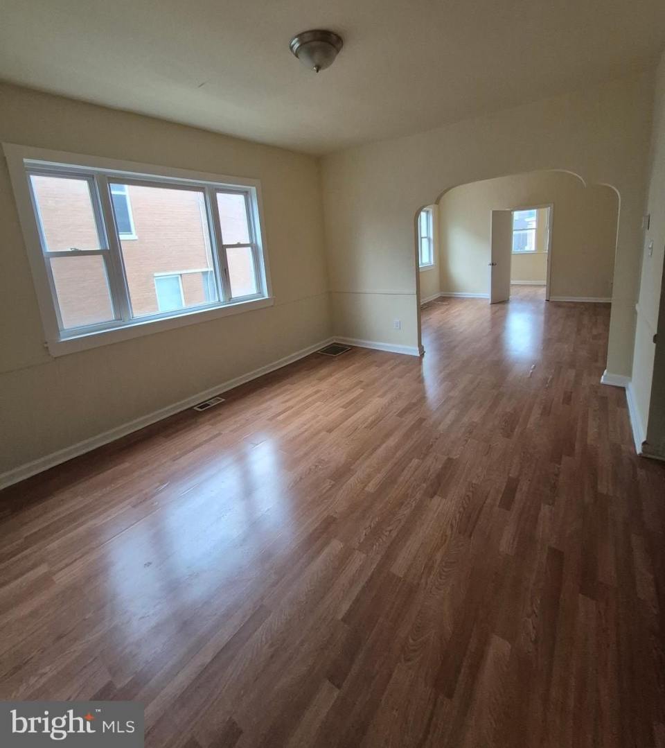 1245 EMPIRE Avenue unit: 1