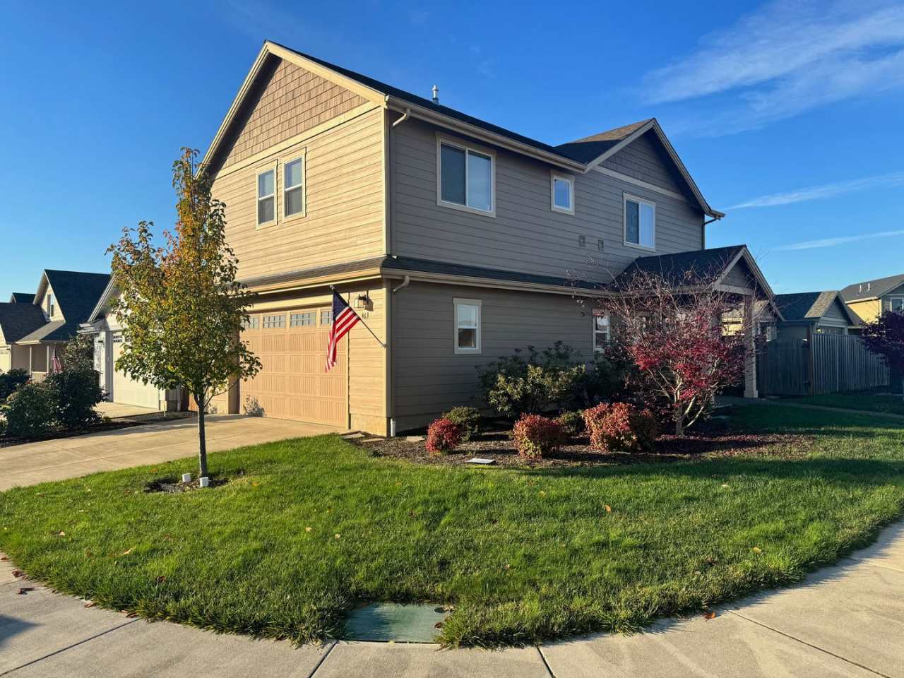 Managers Special; 50% off Move in rent! Beautiful 3-bedroom, 2.5-bathroom house