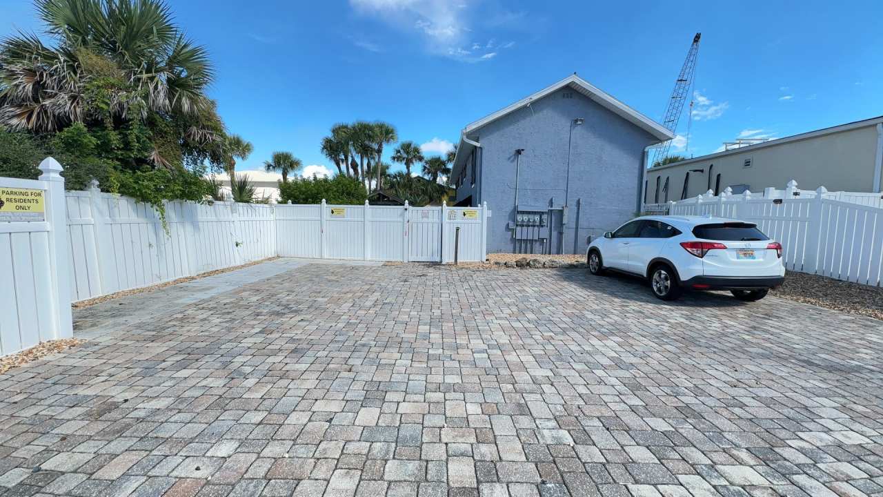 Fully Furnished One Bedroom Long Term Beach Apartment for Rent