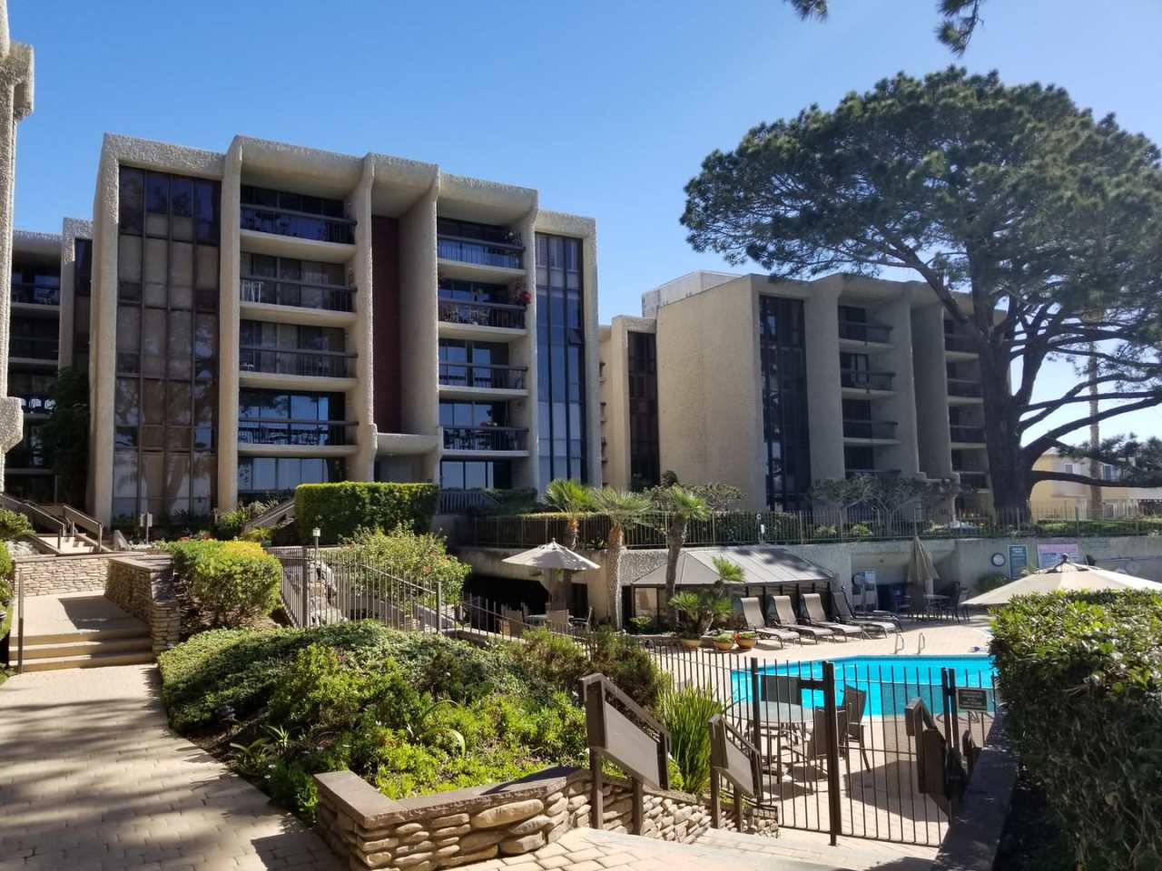 Mission Bay (Sail Bay) Crown Point 2bed 2bath 1625 sqft, Water View