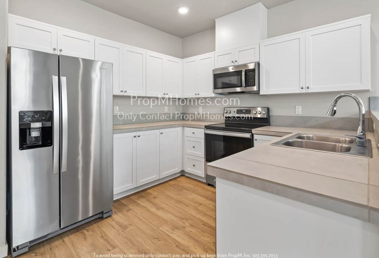 Charming One-Bedroom Condo in the Heart of Bull Mountain - Pool  Gym Access Included!