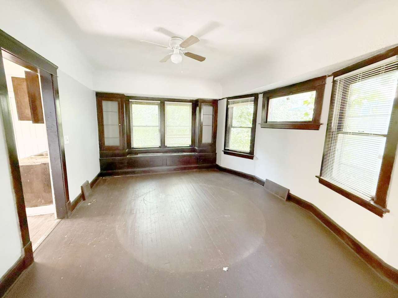 3 BED 1 BATH BEAUTIFUL SINGLE FAMILY HOME