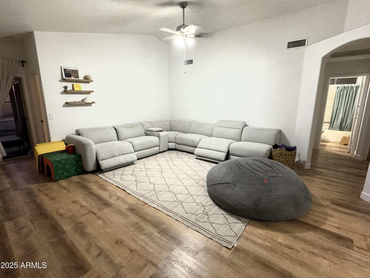 1185 N WOODBURNE Drive