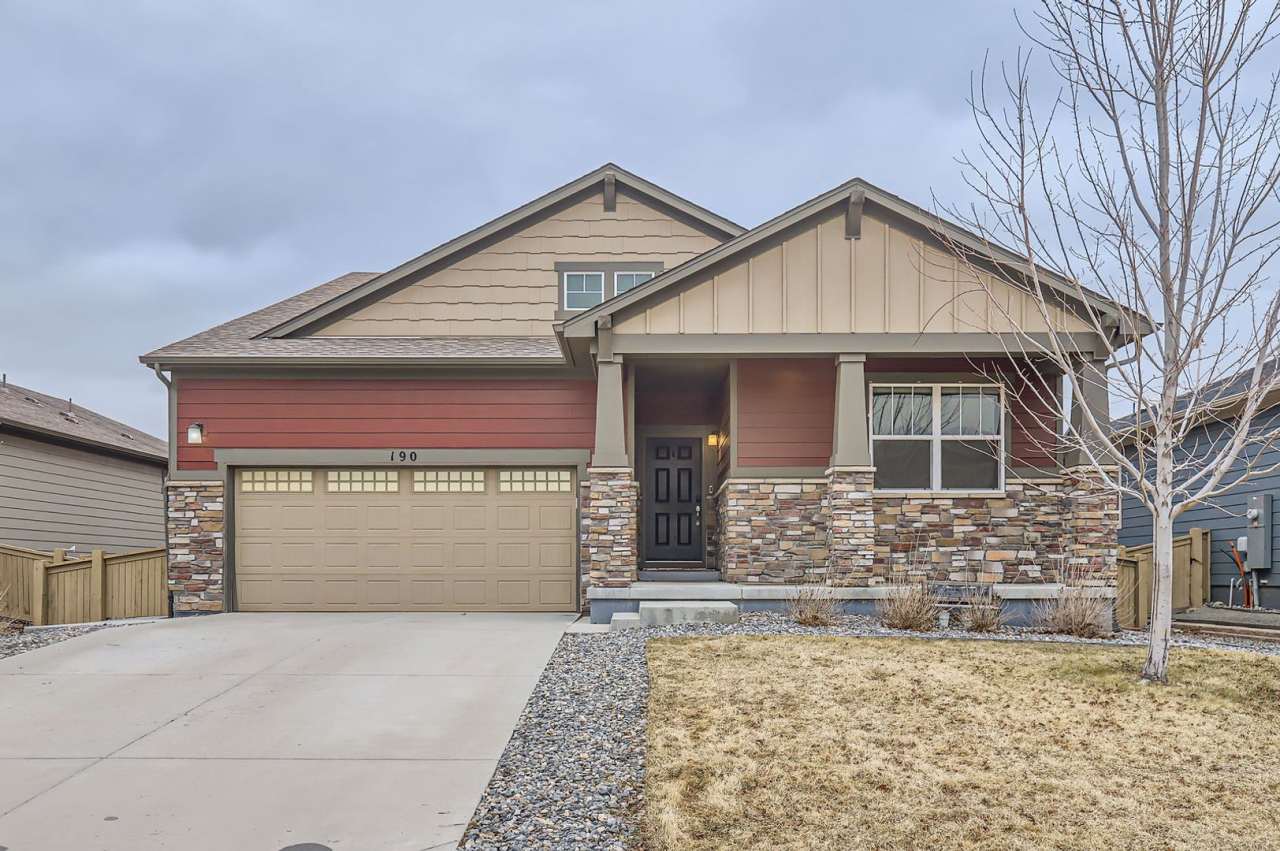 Stunning 4-Bedroom Home in Peaceful Longmont Neighborhood – Pet Friendly!-