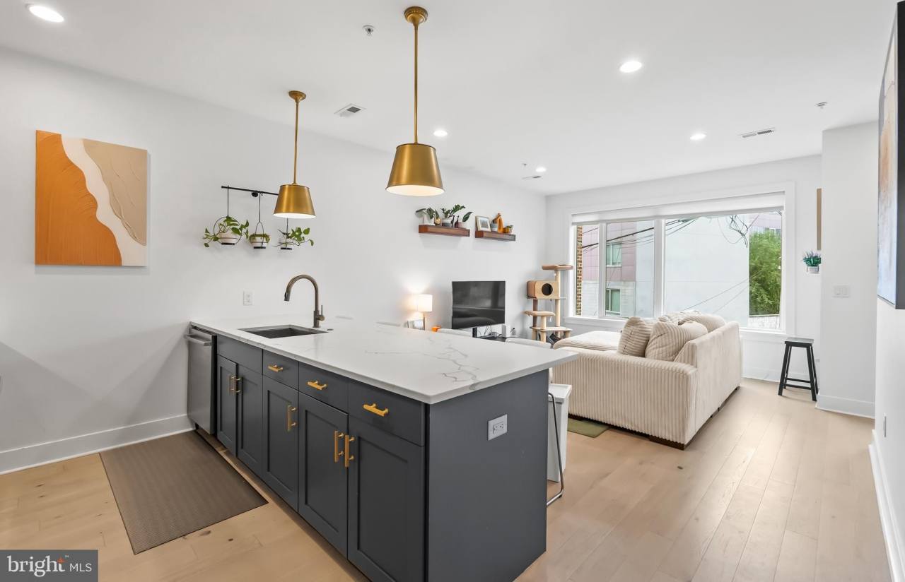 662 GLICK Court NW unit: 4